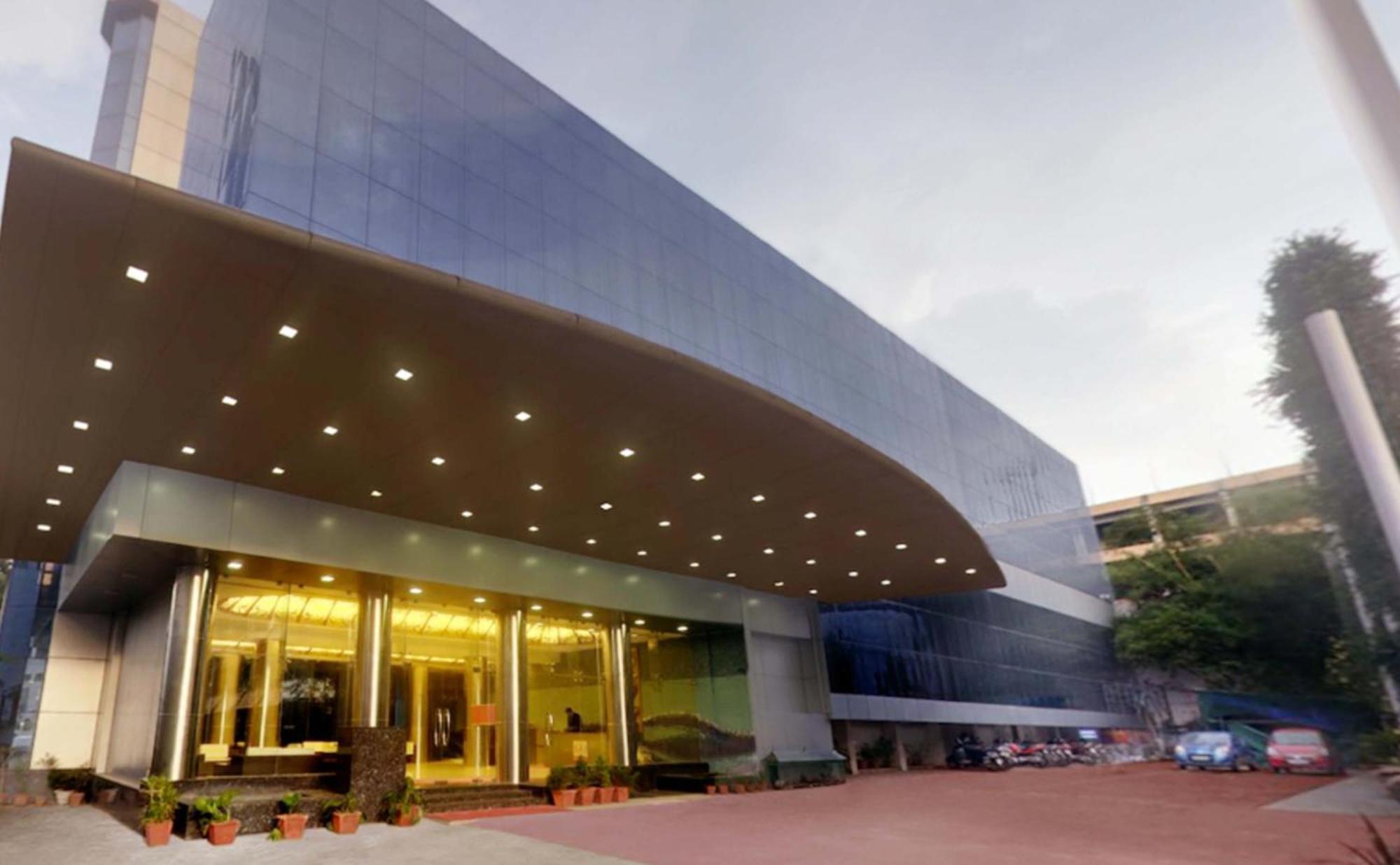 Saj Luciya -A Classified 4 Star Hotel Thiruvananthapuram Ngoại thất bức ảnh