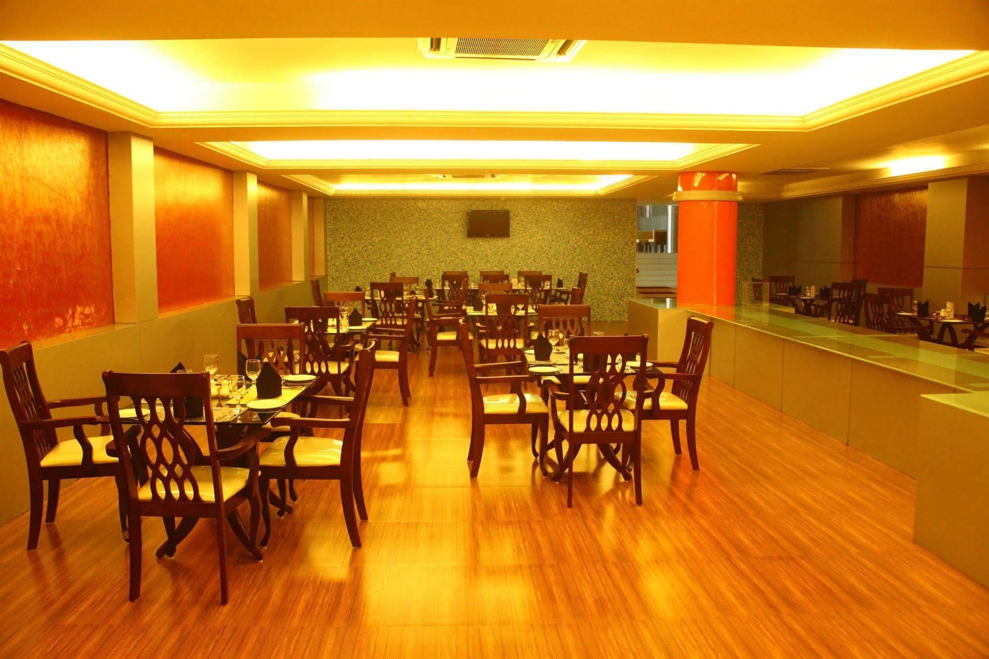 Saj Luciya -A Classified 4 Star Hotel Thiruvananthapuram Ngoại thất bức ảnh