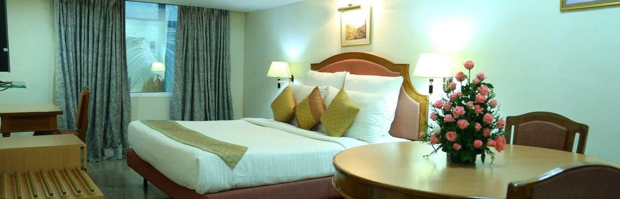 Saj Luciya -A Classified 4 Star Hotel Thiruvananthapuram Ngoại thất bức ảnh